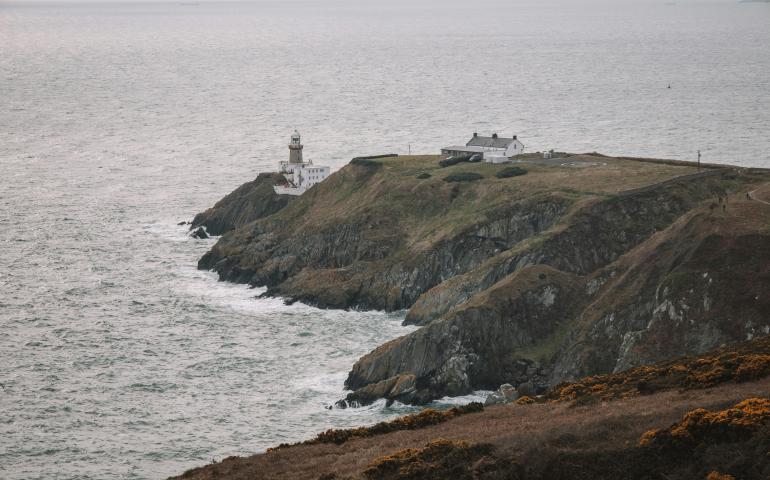 Ligthning house